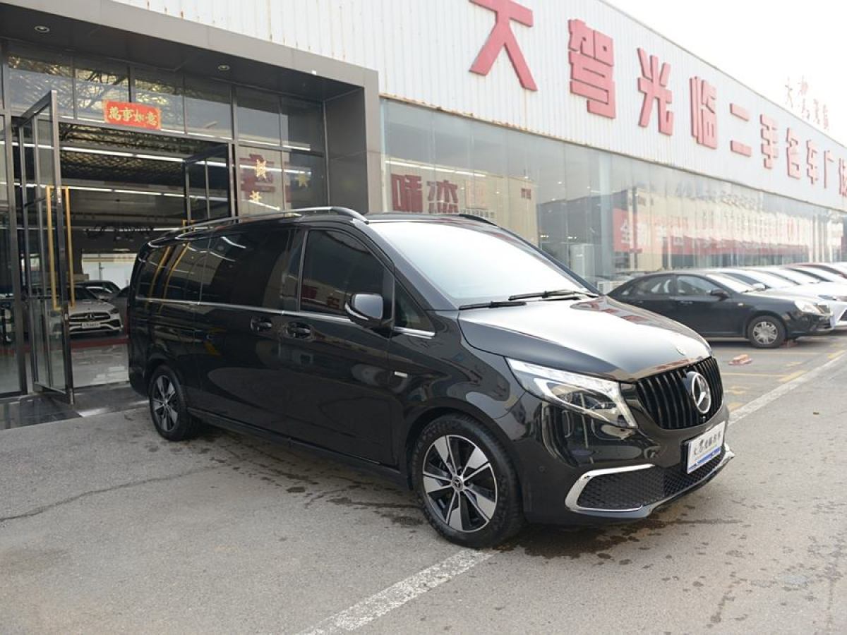 奔馳 V級(jí)  2021款 V 260 L 長(zhǎng)軸距尊貴版圖片