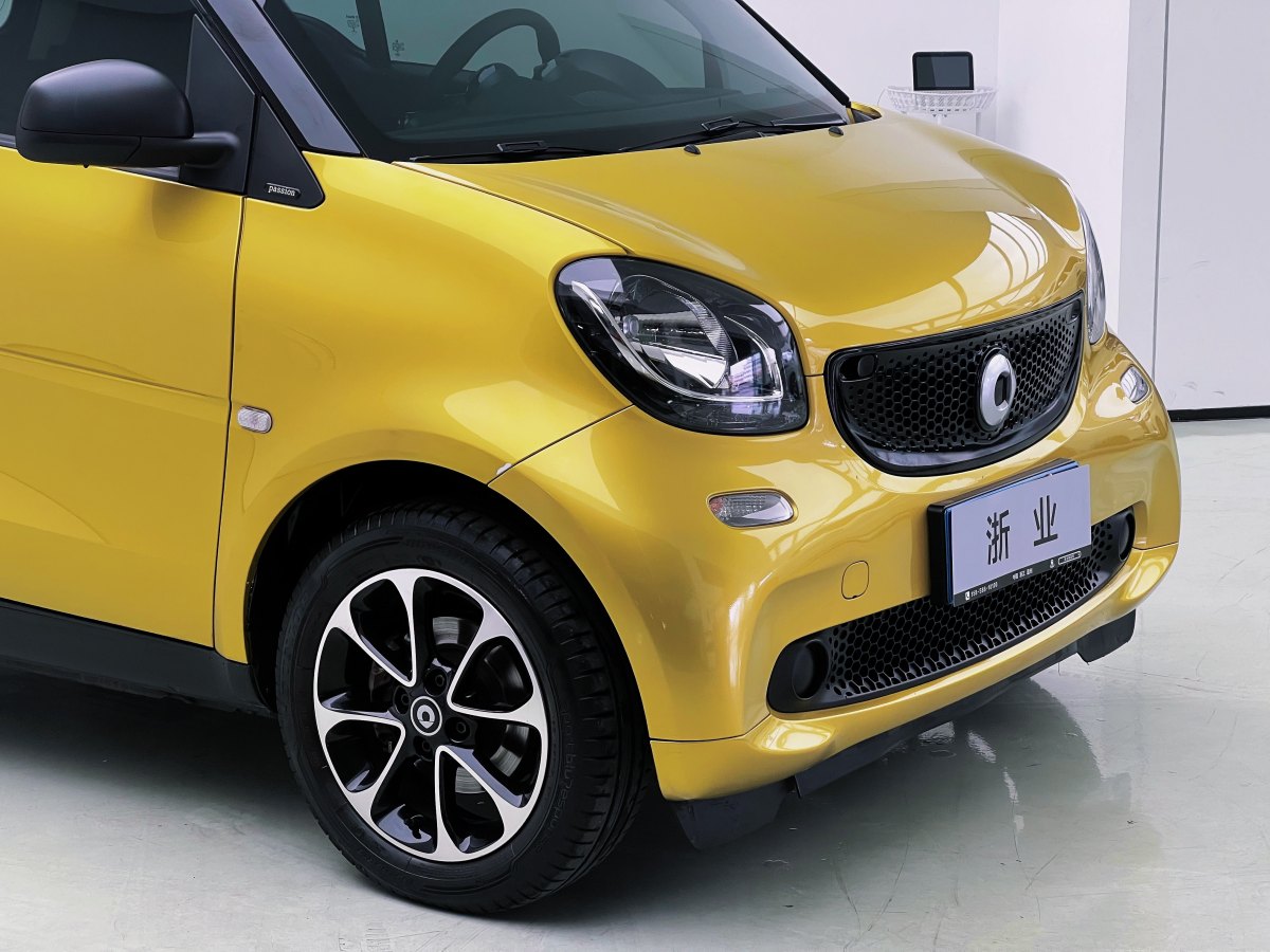 smart fortwo  2011款 1.0 MHD 硬頂激情版圖片