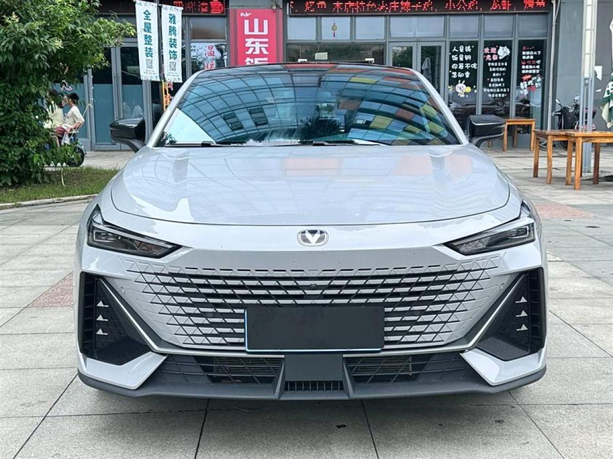 長(zhǎng)安 長(zhǎng)安UNI-V  2022款 1.5T 卓越型圖片