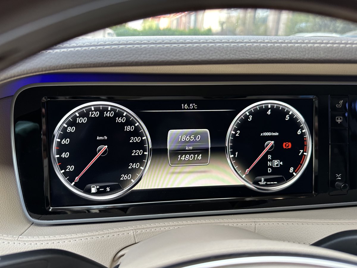 2014年4月奔驰 奔驰S级  2023款 改款 S 400 L 豪华型
