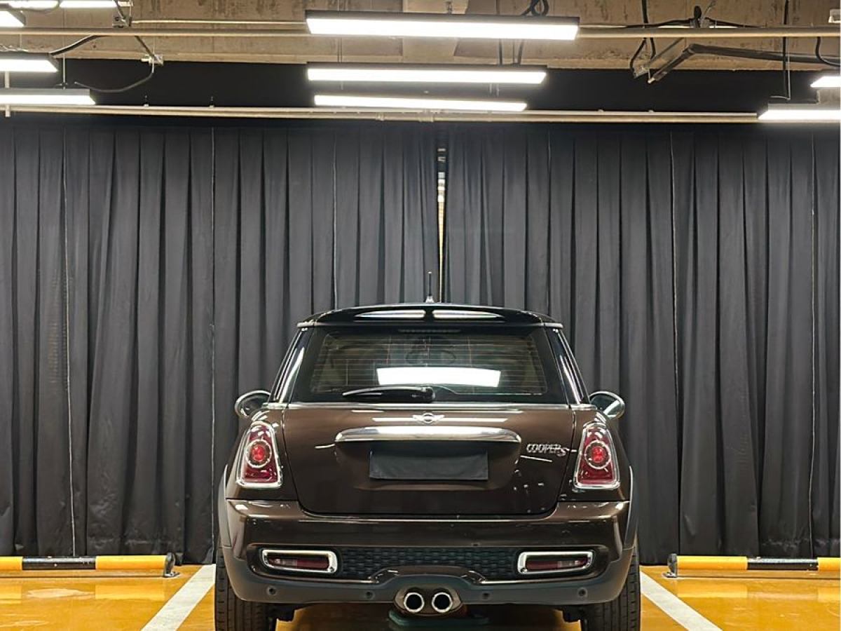 2011年4月MINI CLUBMAN  2011款 1.6T COOPER S