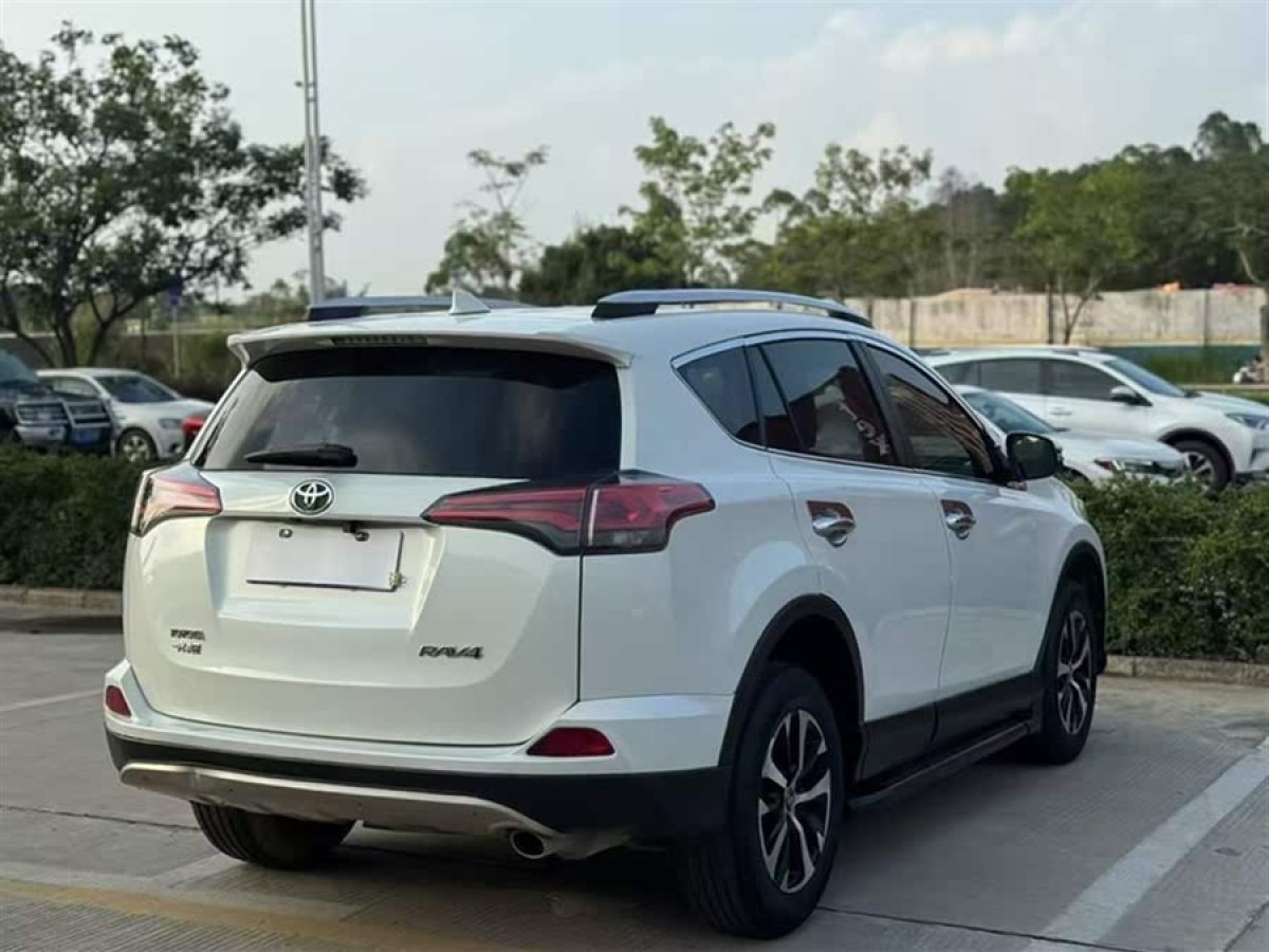 豐田 RAV4榮放  2016款 2.0L CVT兩驅(qū)風(fēng)尚版圖片