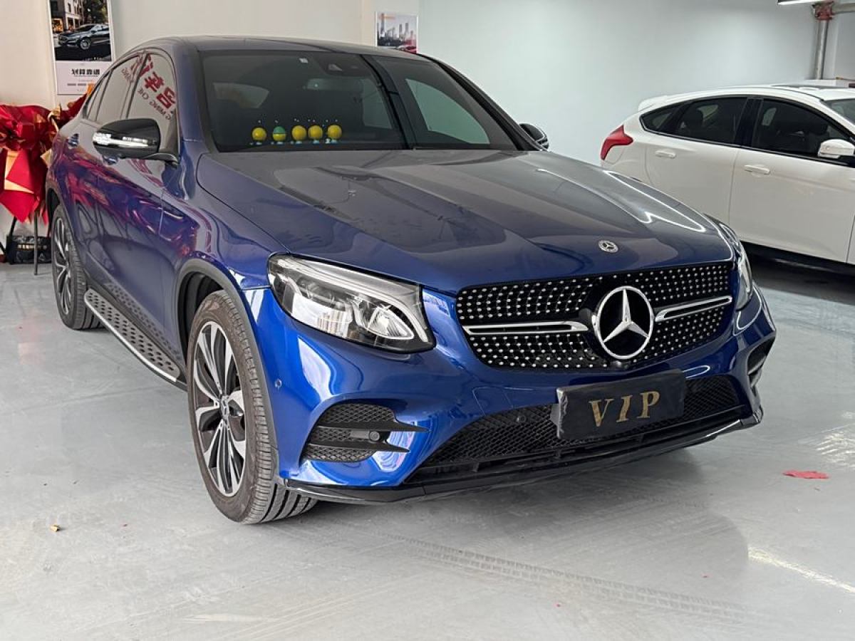 奔馳 奔馳GLC  2022款 改款 GLC 260 4MATIC 轎跑SUV圖片