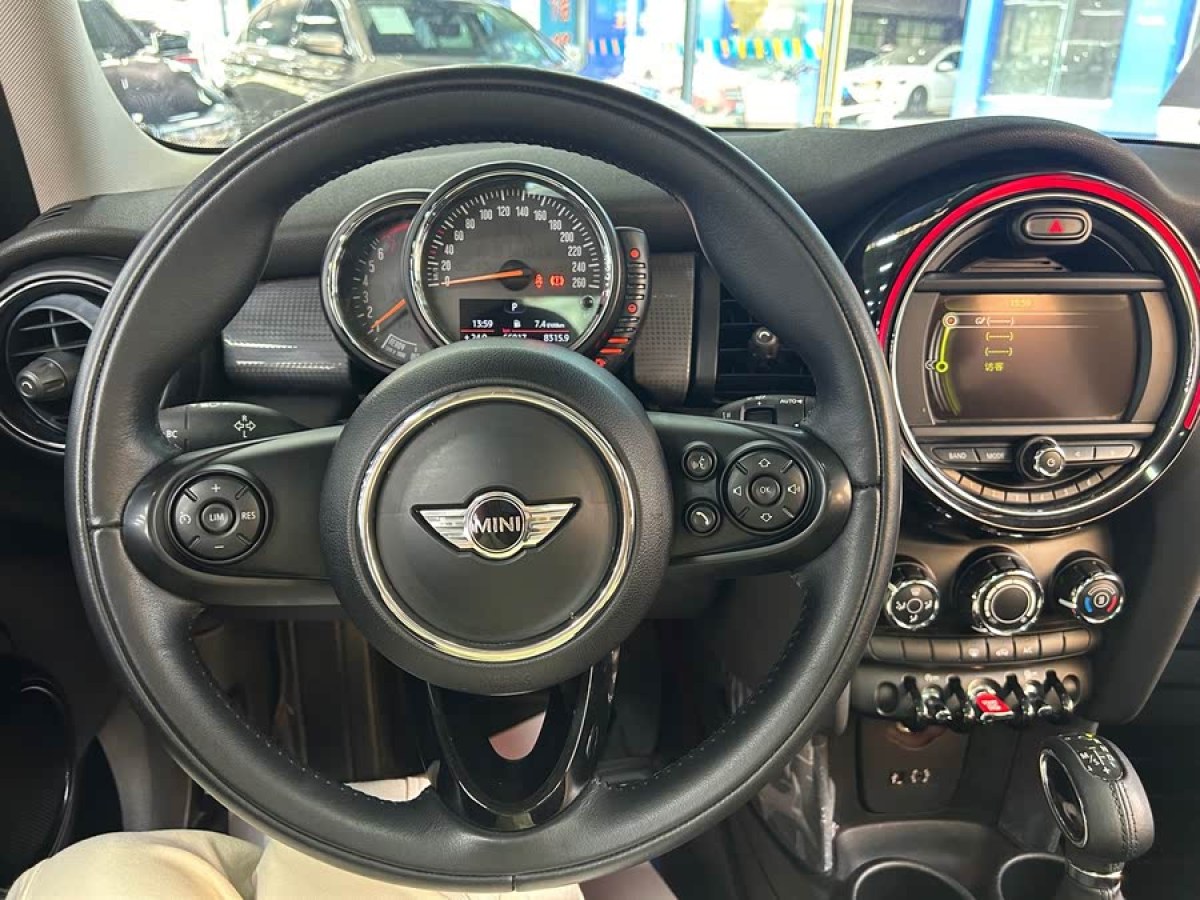 MINI MINI  2015款 1.5T COOPER Fun 五門版圖片