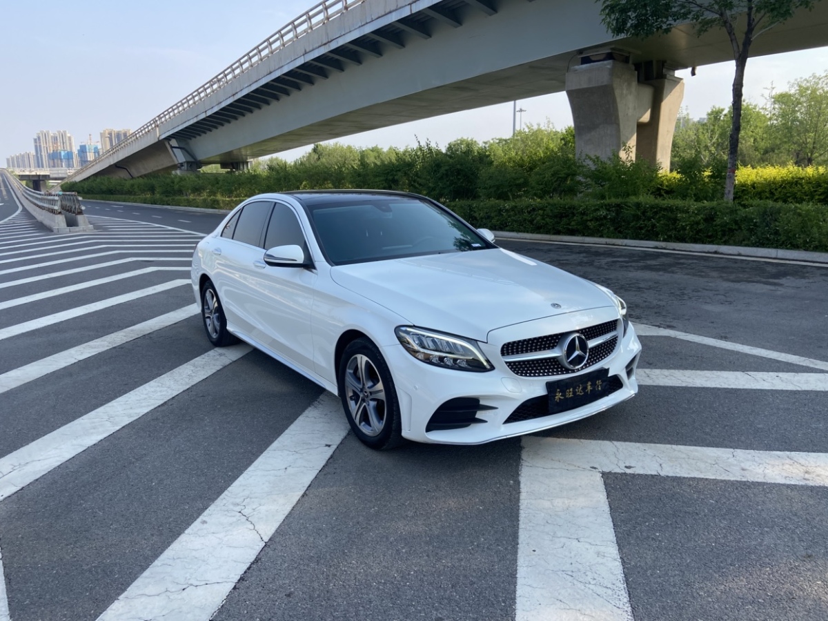 奔馳 奔馳C級(jí)  2021款 C 260 L圖片