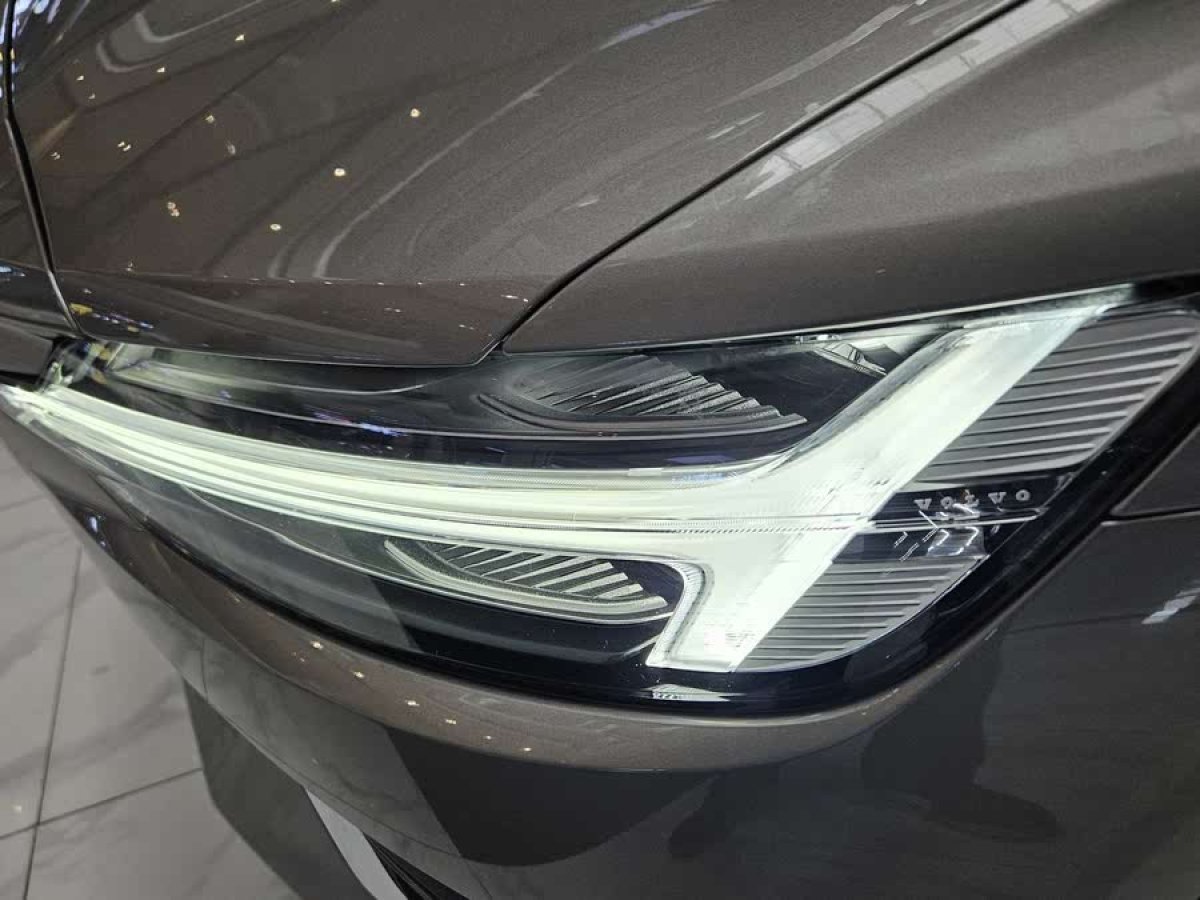 沃爾沃 S60L  2022款 B4 智遠(yuǎn)豪華版圖片