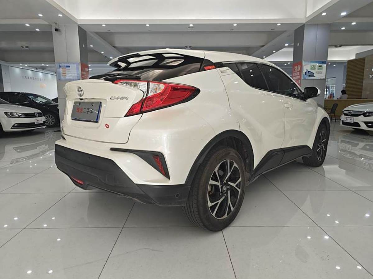 2019年3月豐田 C-HR  2018款 2.0L 領(lǐng)先版 國VI