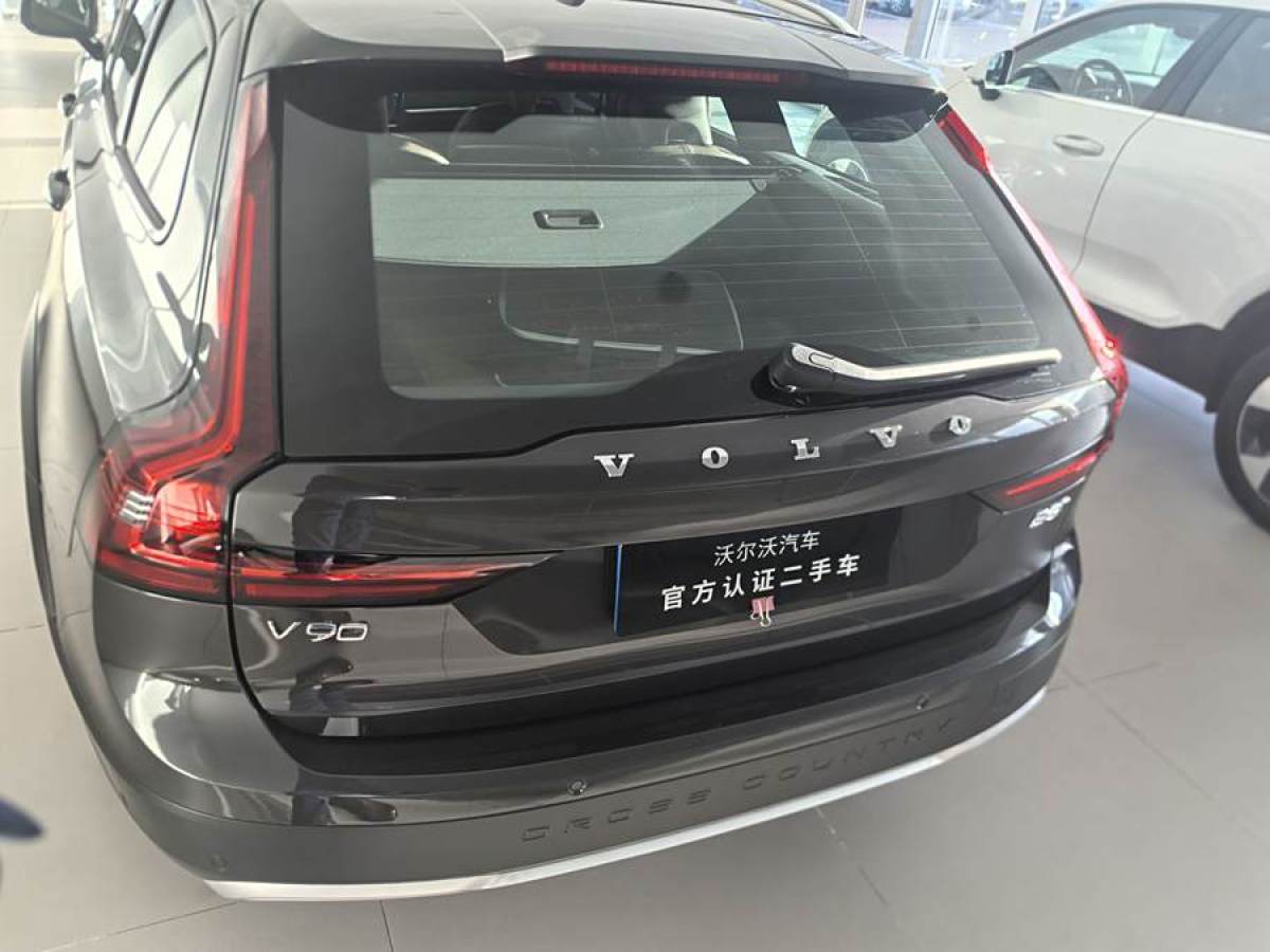 沃爾沃 V90  2024款 Cross Country B5 AWD 智尊版圖片