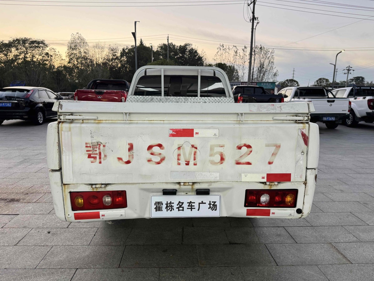 長(zhǎng)安輕型車 神騏F30  2016款 1.5L豪華型長(zhǎng)軸DAM15L圖片