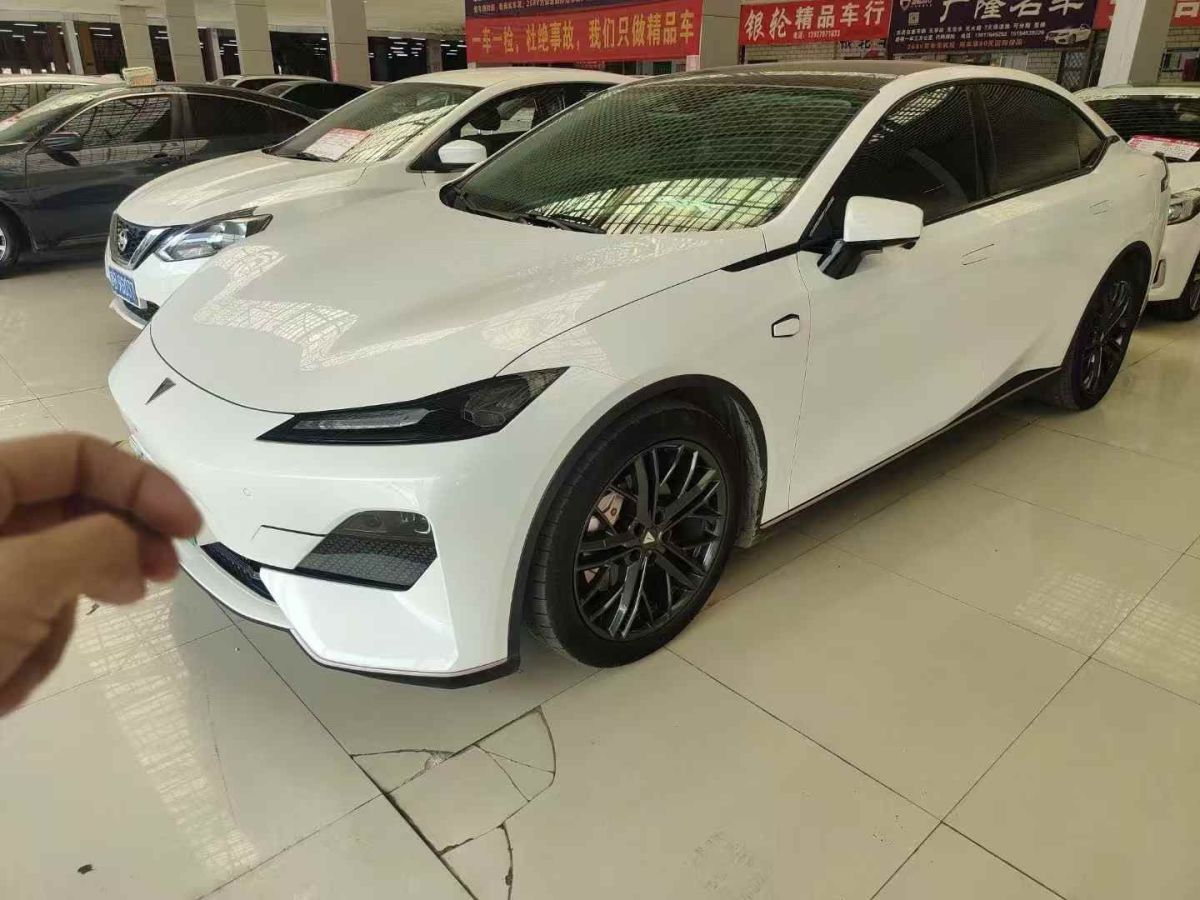 電動(dòng)屋 YOUNG光小新  2023款 302KM 原味版圖片