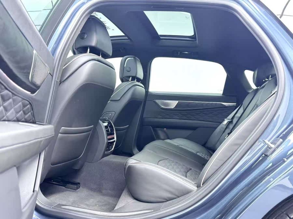 凱迪拉克 CT6  2023款 28T 尊貴型圖片