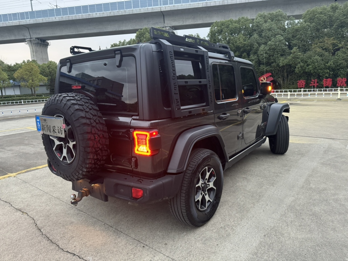 Jeep 牧馬人  2020款 2.0T Rubicon Recon 四門(mén)叢林英雄限量版圖片