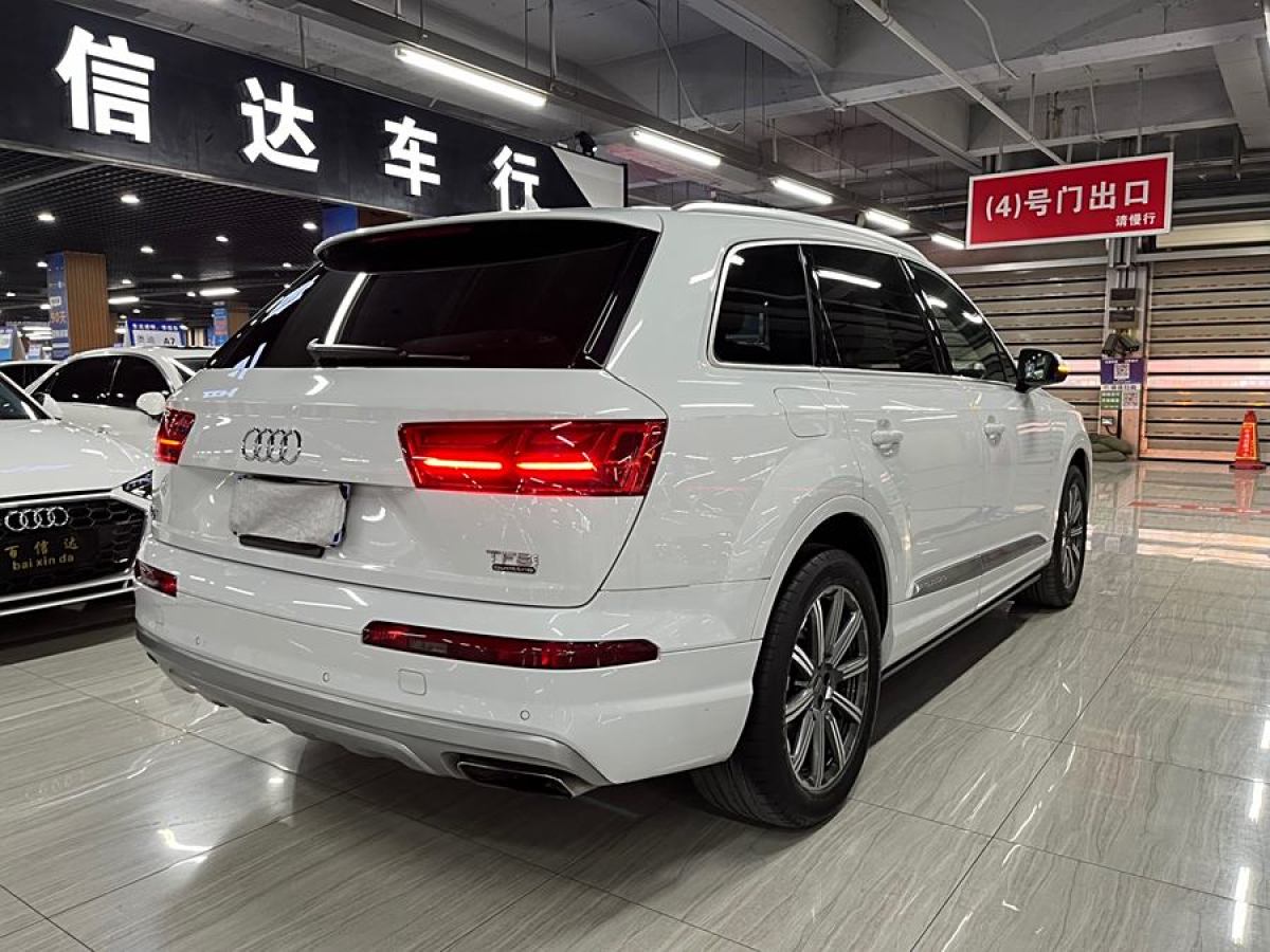 2018年4月奧迪 奧迪Q7  2018款 45 TFSI S line運(yùn)動(dòng)型