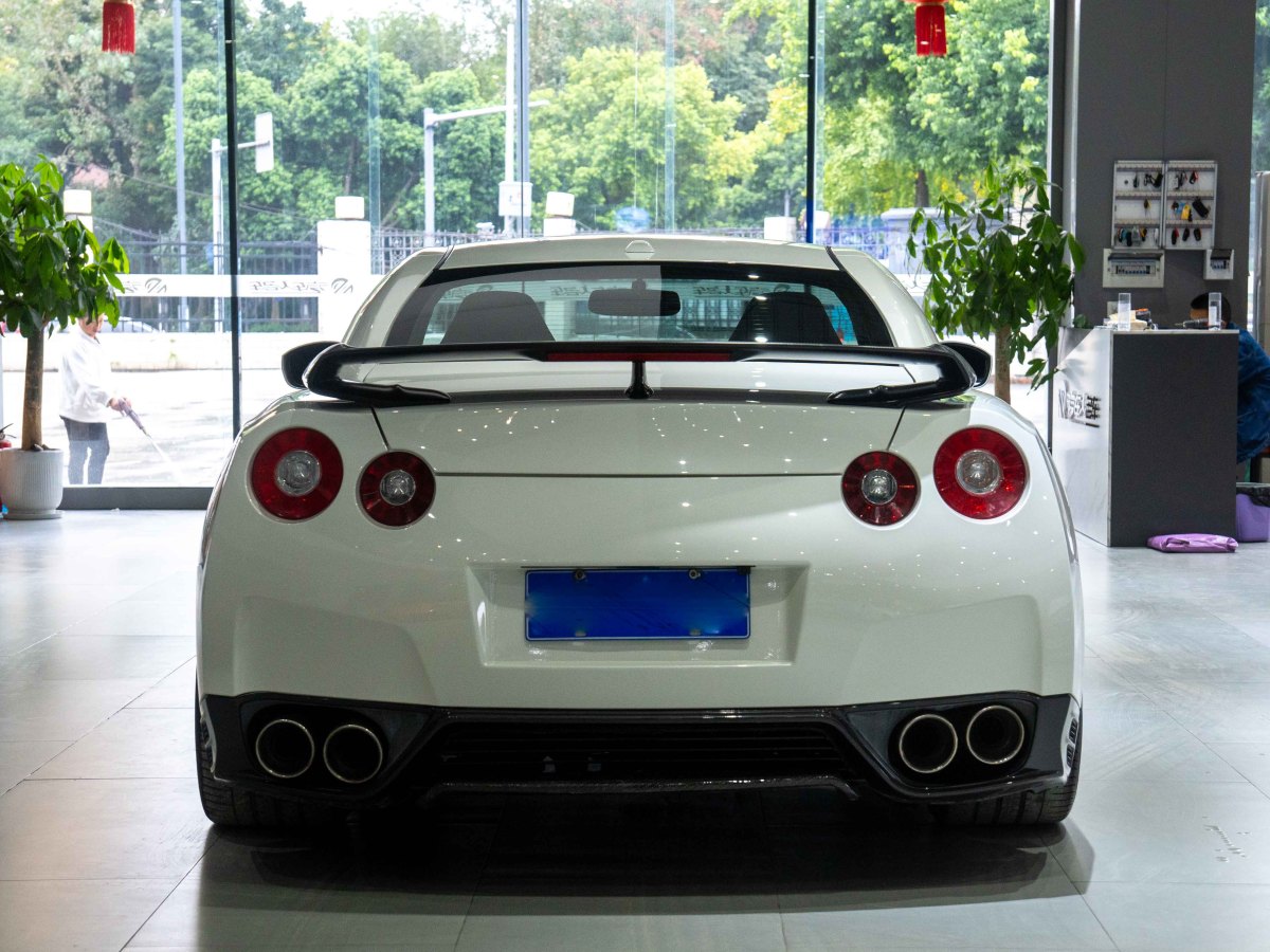 日產(chǎn) GT-R  2013款 3.8T Premium Edition圖片