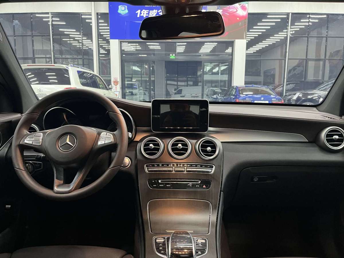 奔驰 奔驰GLC  2019款 GLC 260 L 4MATIC 动感型图片