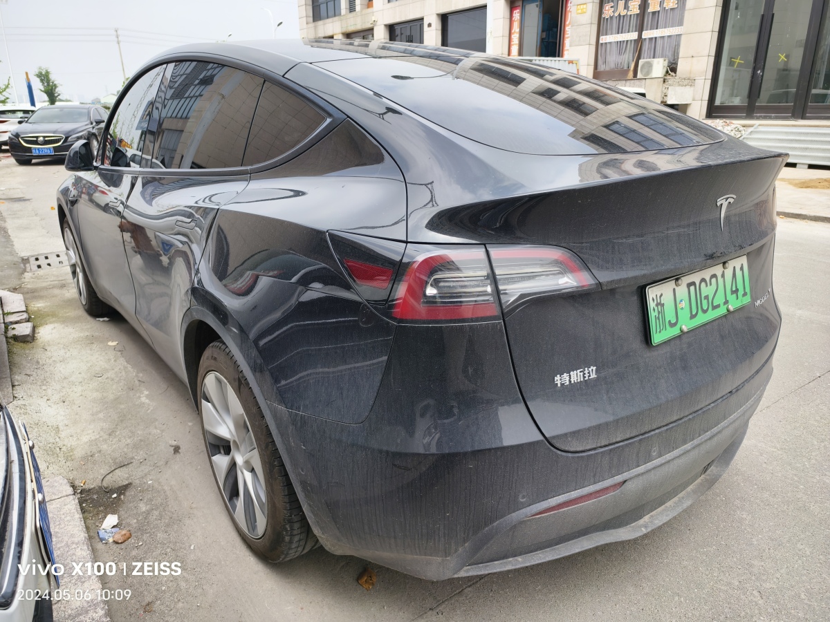 特斯拉 Model Y  2021款 改款 標(biāo)準(zhǔn)續(xù)航后驅(qū)升級(jí)版圖片