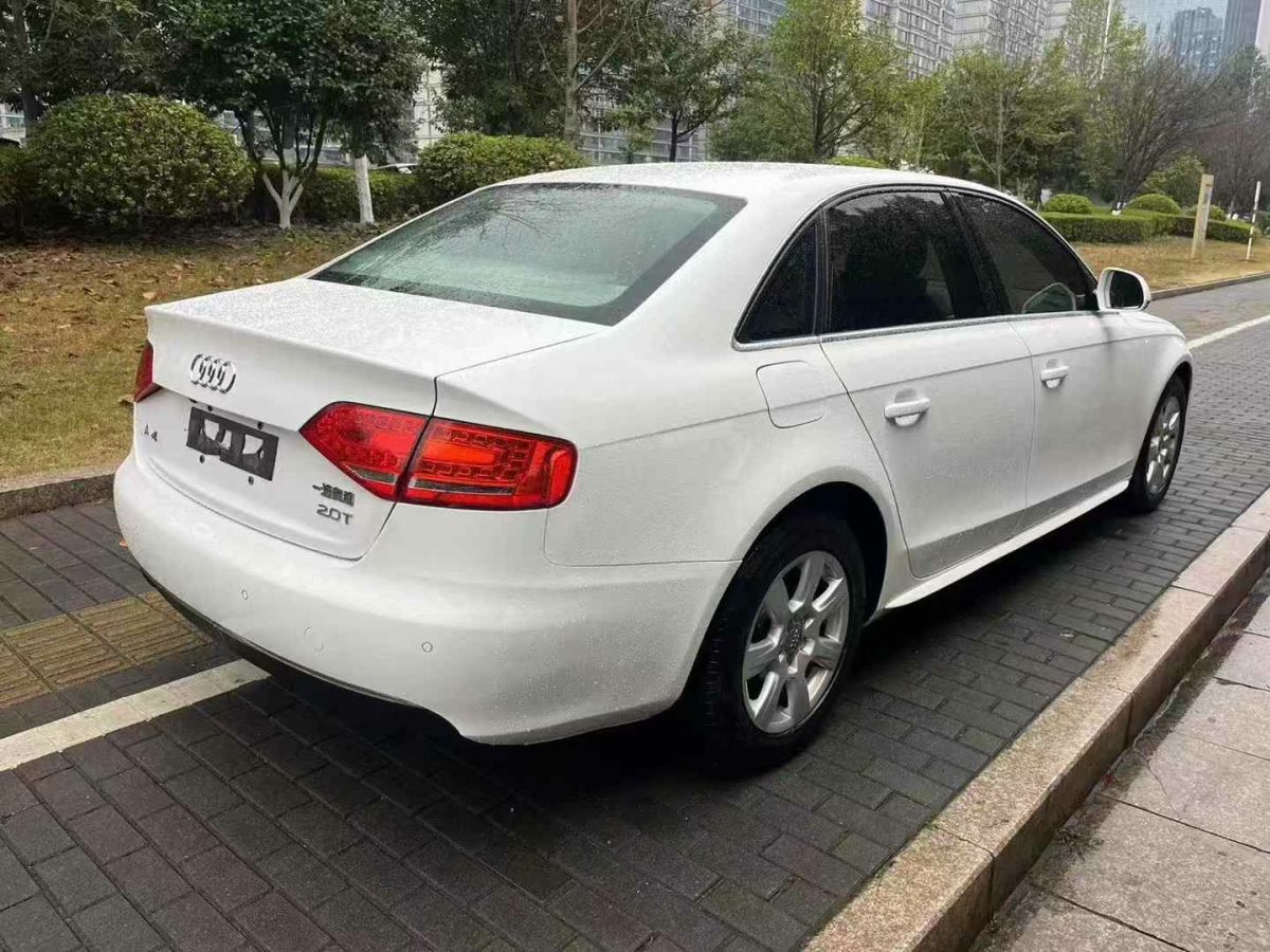 奧迪 奧迪A4L  2012款 2.0 TFSI 自動技術(shù)型圖片