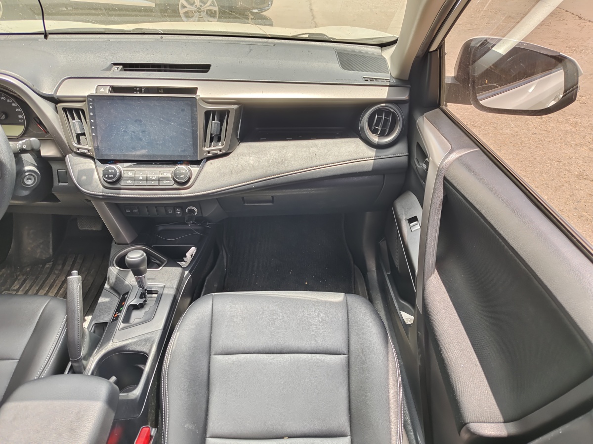 豐田 RAV4  2019款 榮放 2.0L CVT兩驅(qū)先鋒版圖片