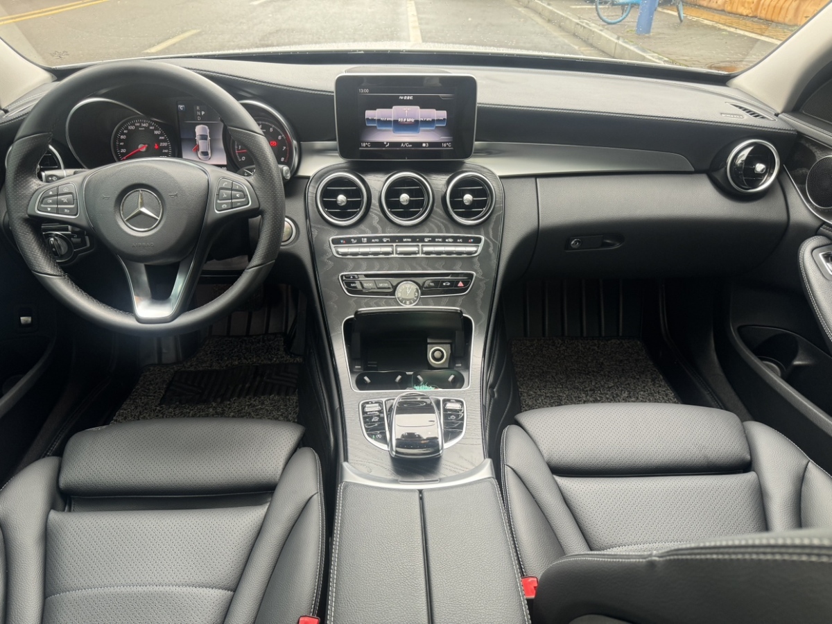 奔驰 奔驰C级  2018款 C 200 L 运动版 成就特别版图片