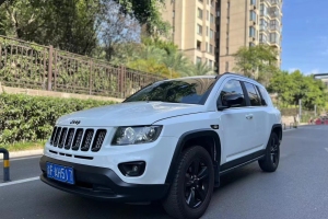 指南者 Jeep 2.4L 四驱运动版