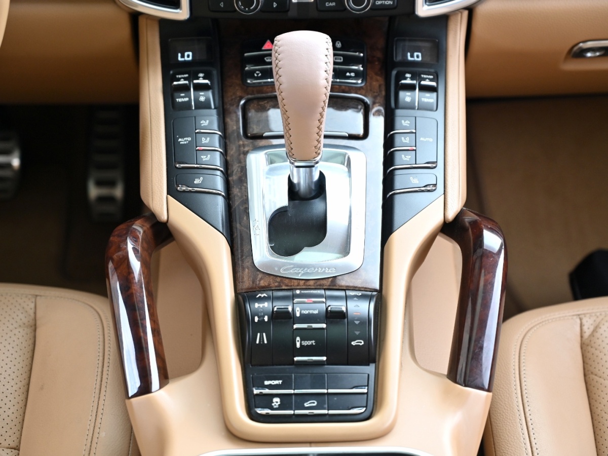保時(shí)捷 Cayenne  2011款 Cayenne 3.0T圖片
