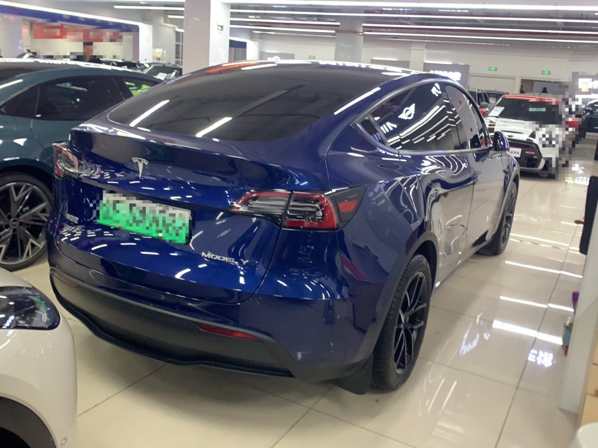 特斯拉 Model 3  2021款 改款 標(biāo)準(zhǔn)續(xù)航后驅(qū)升級(jí)版圖片