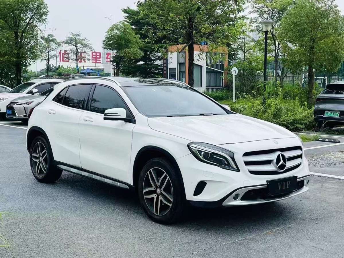 奔馳 奔馳GLA  2015款 GLA 220 4MATIC 時(shí)尚型圖片