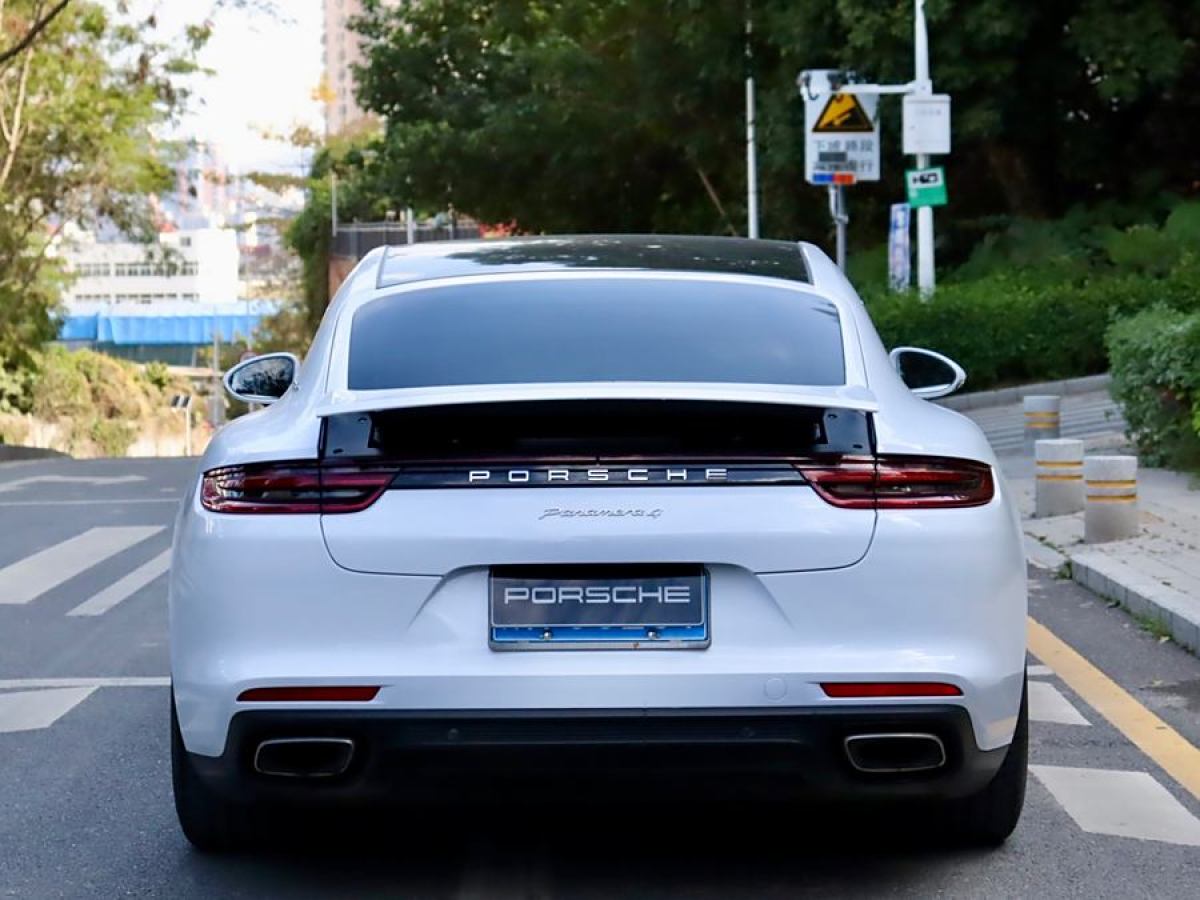 2018年9月保時(shí)捷 Panamera  2017款 Panamera 4 行政加長(zhǎng)版 3.0T