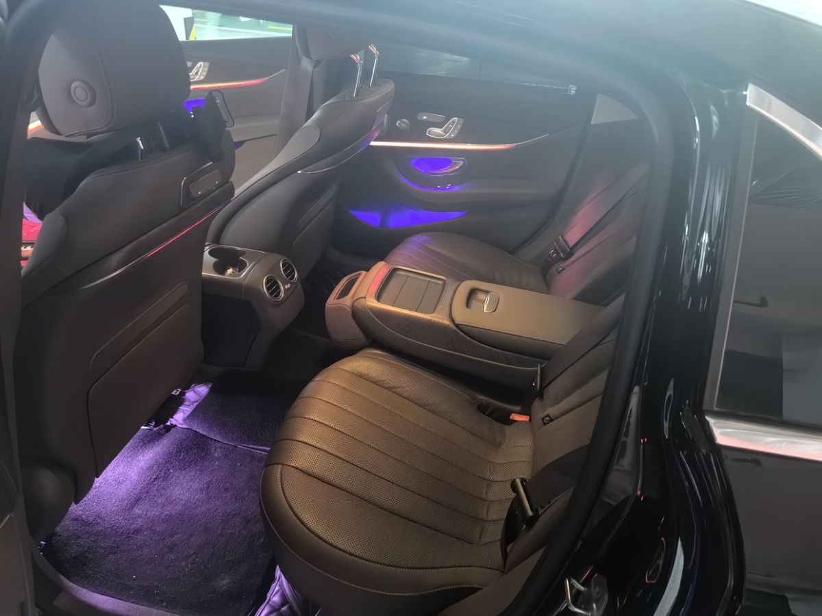 奔馳 奔馳E級(jí)  2019款 E 300 L 豪華型圖片