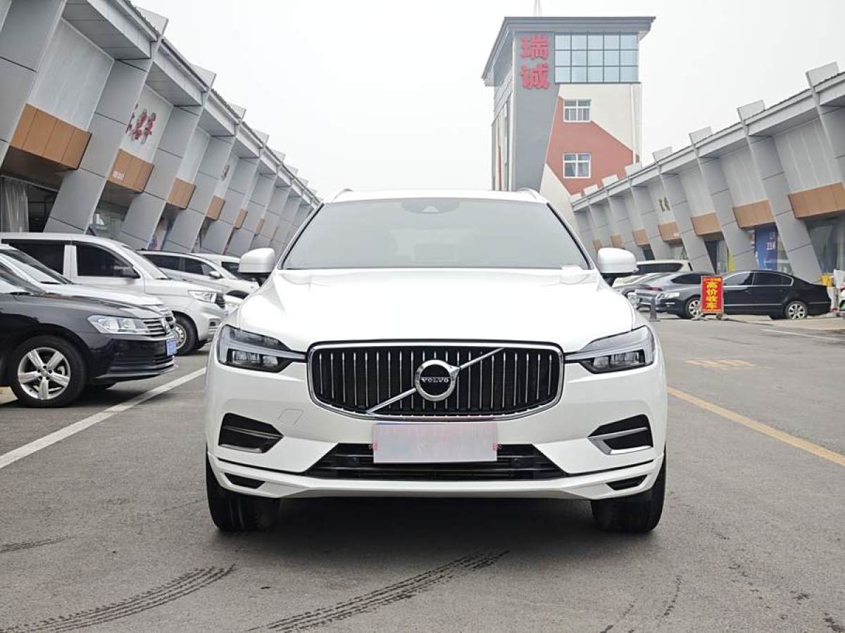 2021年6月沃爾沃 XC60  2021款 T5 四驅(qū)智逸豪華版