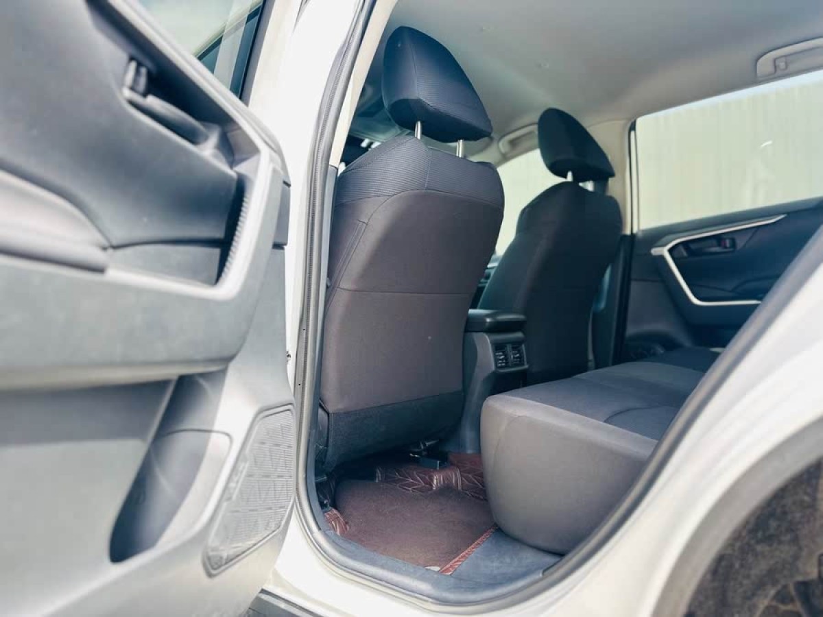 豐田 RAV4榮放  2023款 2.0L CVT兩驅(qū)都市版圖片