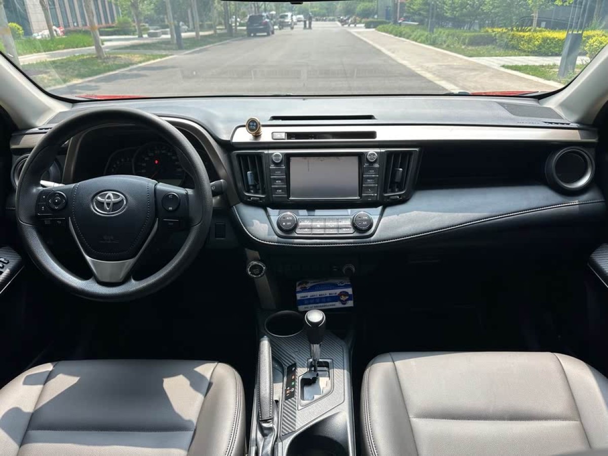 豐田 RAV4榮放  2015款 2.0L CVT兩驅(qū)風(fēng)尚版圖片