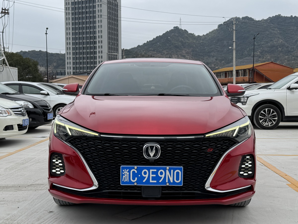 長(zhǎng)安 逸動(dòng)  2021款 PLUS 藍(lán)鯨NE 1.4T GDI DCT旗艦型圖片