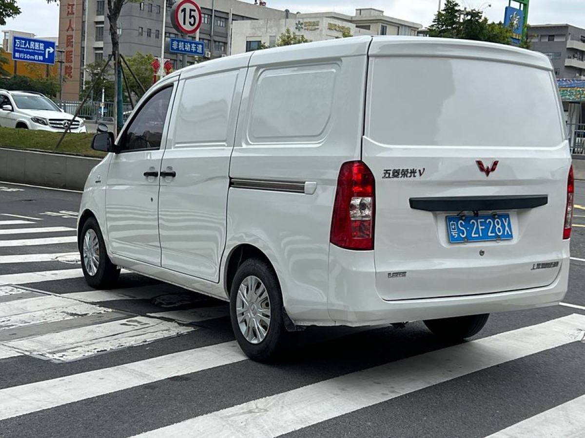 五菱 五菱宏光V  2019款 1.5L基本型封窗車L2B圖片