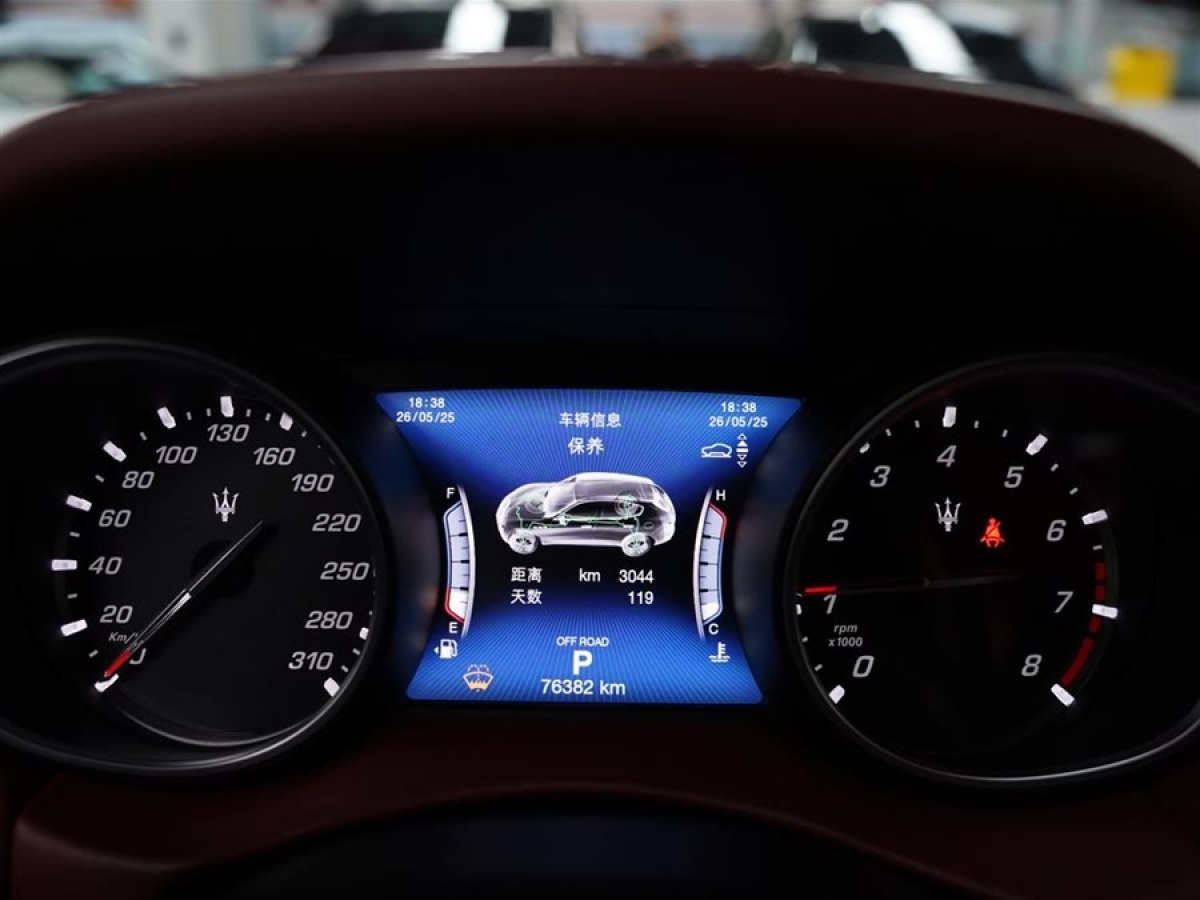 瑪莎拉蒂 Levante  2018款 3.0T 350Hp 標(biāo)準(zhǔn)版圖片