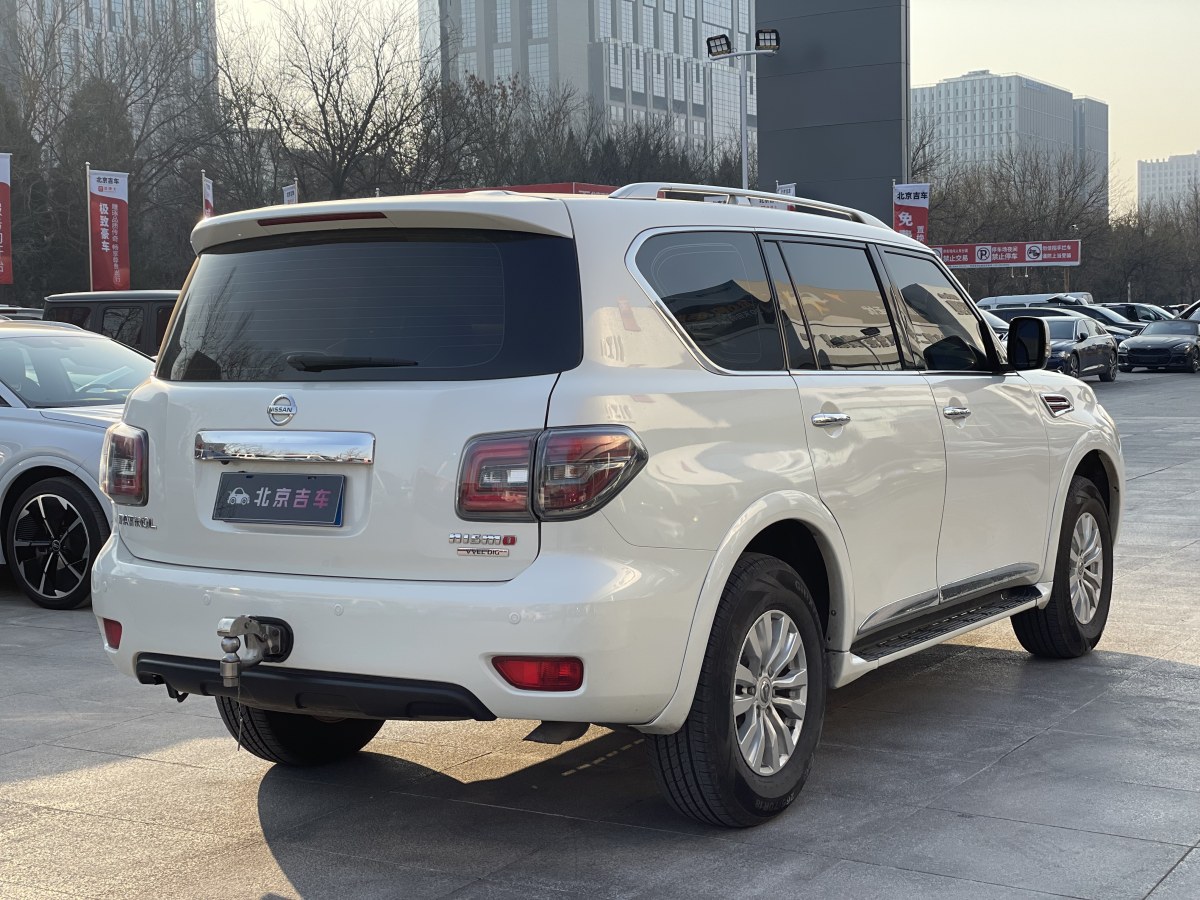 日產(chǎn) 途樂(lè)  2018款 4.0L 旗艦型圖片