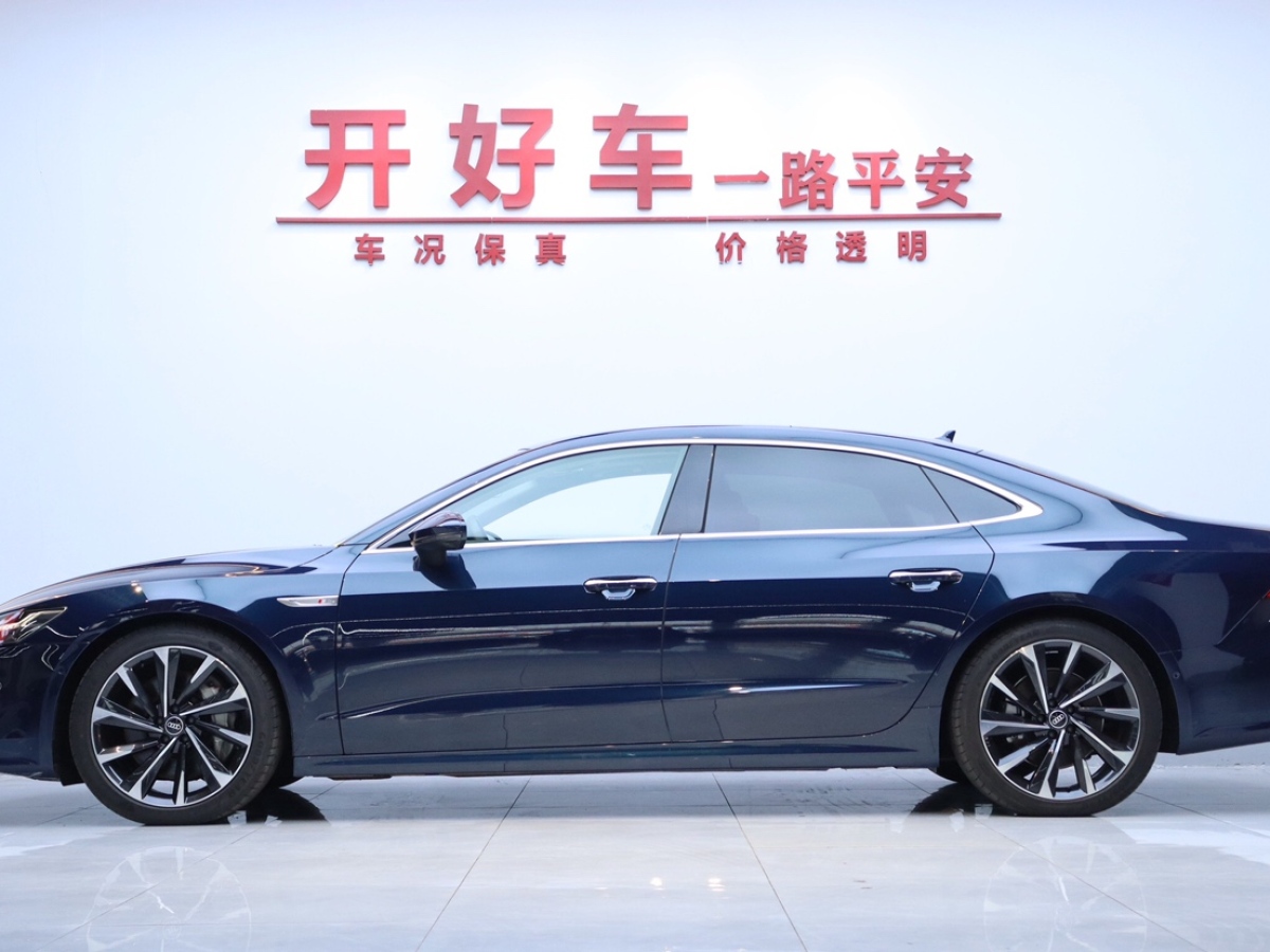 2022年01月奧迪 奧迪A7L  2022款 55 TFSI quattro S-line 志遠型流晶套裝