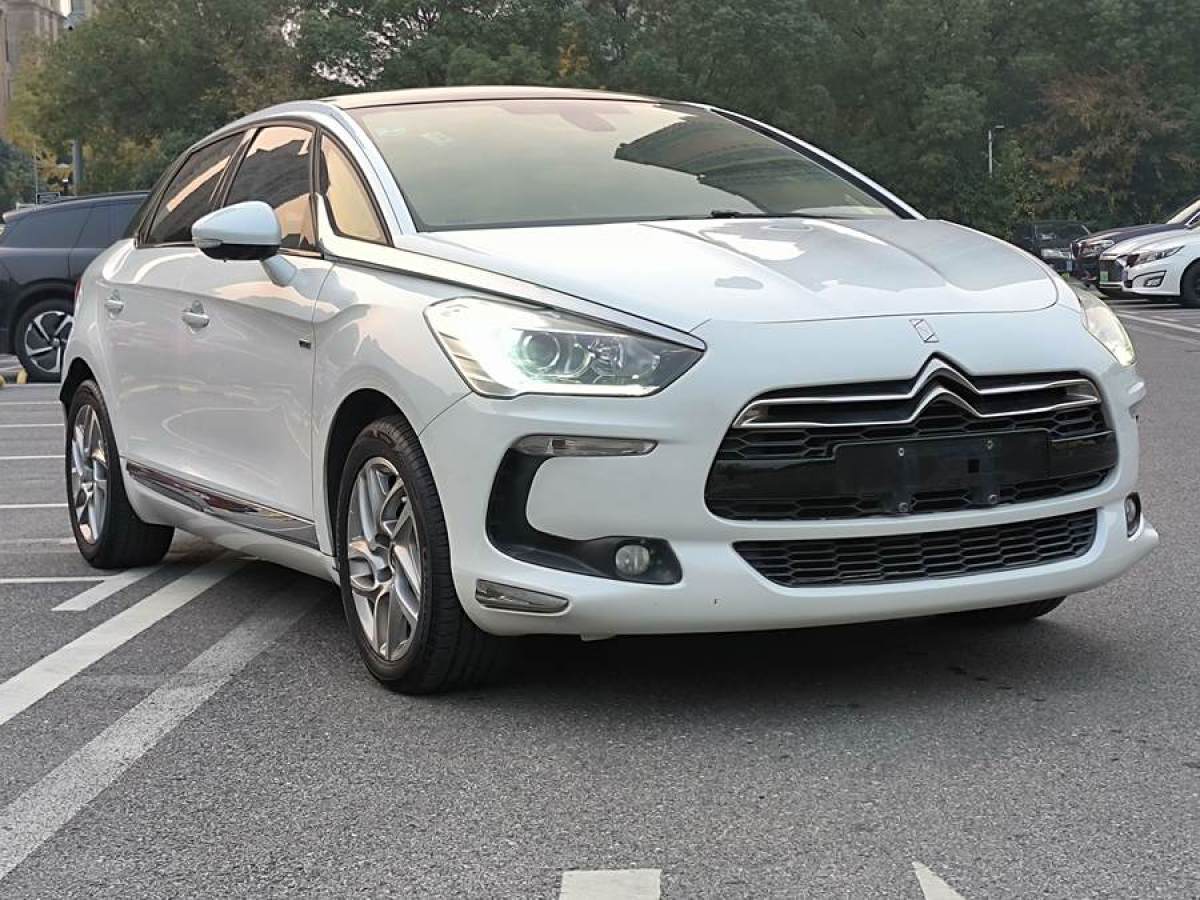 DS DS 5  2013款 1.6T 雅致版THP160圖片