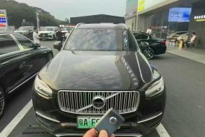 XC90新能源 沃爾沃 E驅(qū)混動(dòng) T8 榮譽(yù)版 3座