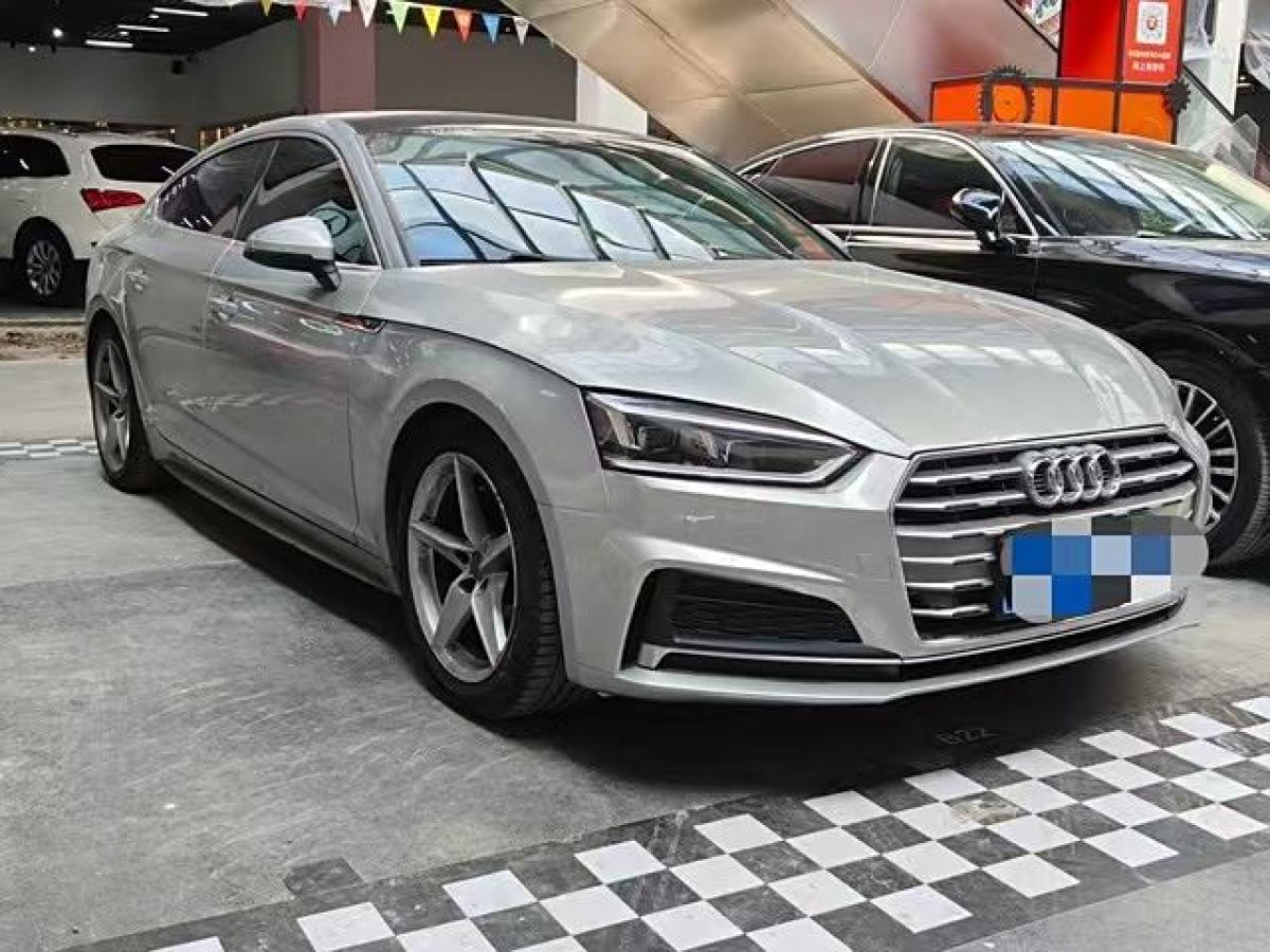 2019年1月奧迪 奧迪A5  2017款 Sportback 40 TFSI 時(shí)尚型