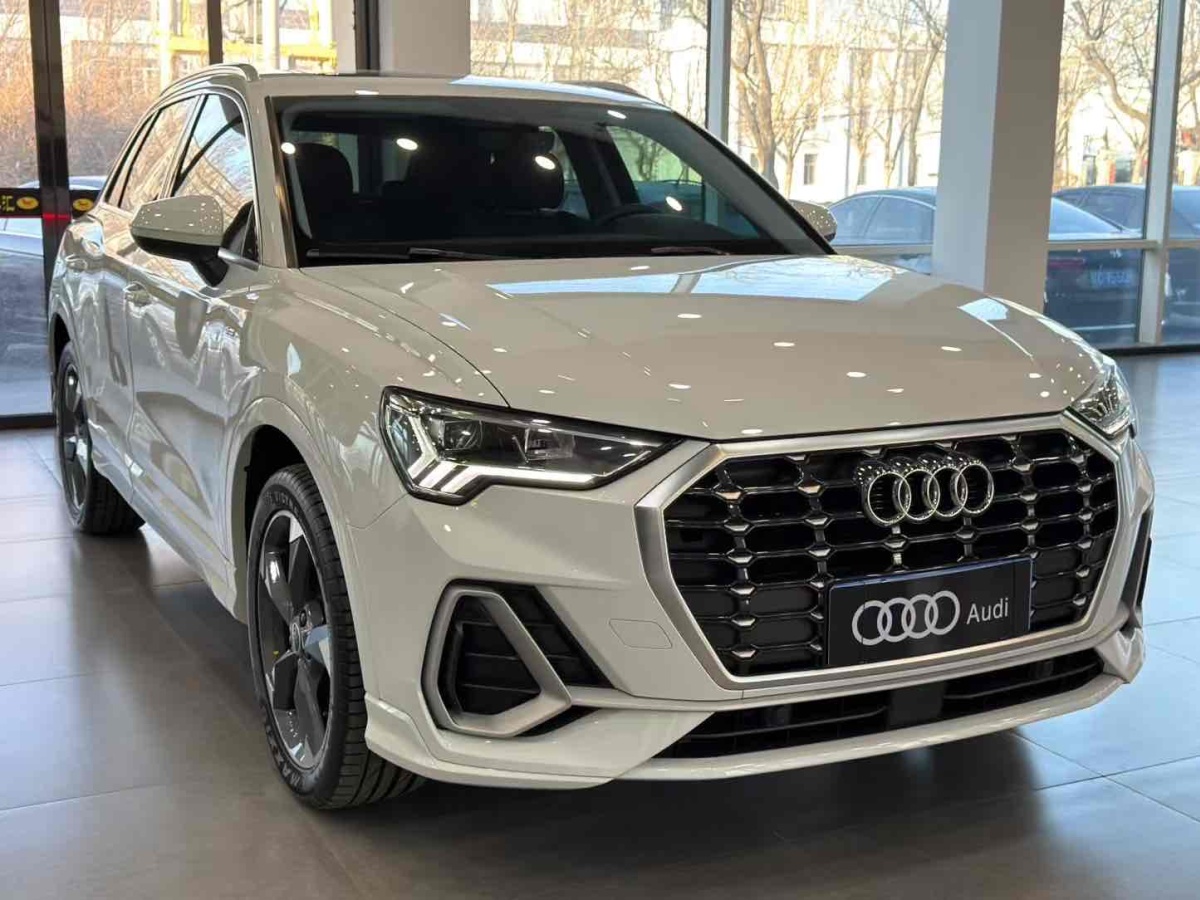 2021年9月奧迪 奧迪Q3  2024款 35 TFSI 進(jìn)取動感型