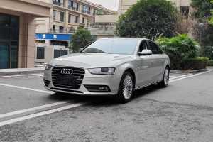 奥迪A4L 奥迪 35 TFSI 典藏版 自动标准型