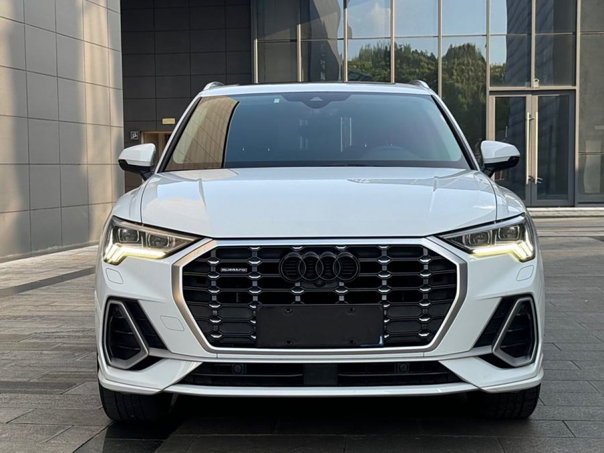 2021年8月奧迪 奧迪Q3  2021款 45 TFSI quattro 豪華動(dòng)感型