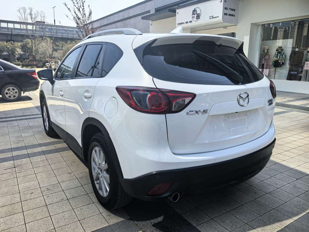 2016年4月馬自達(dá) CX-5  2015款 2.0L 自動(dòng)兩驅(qū)都市型