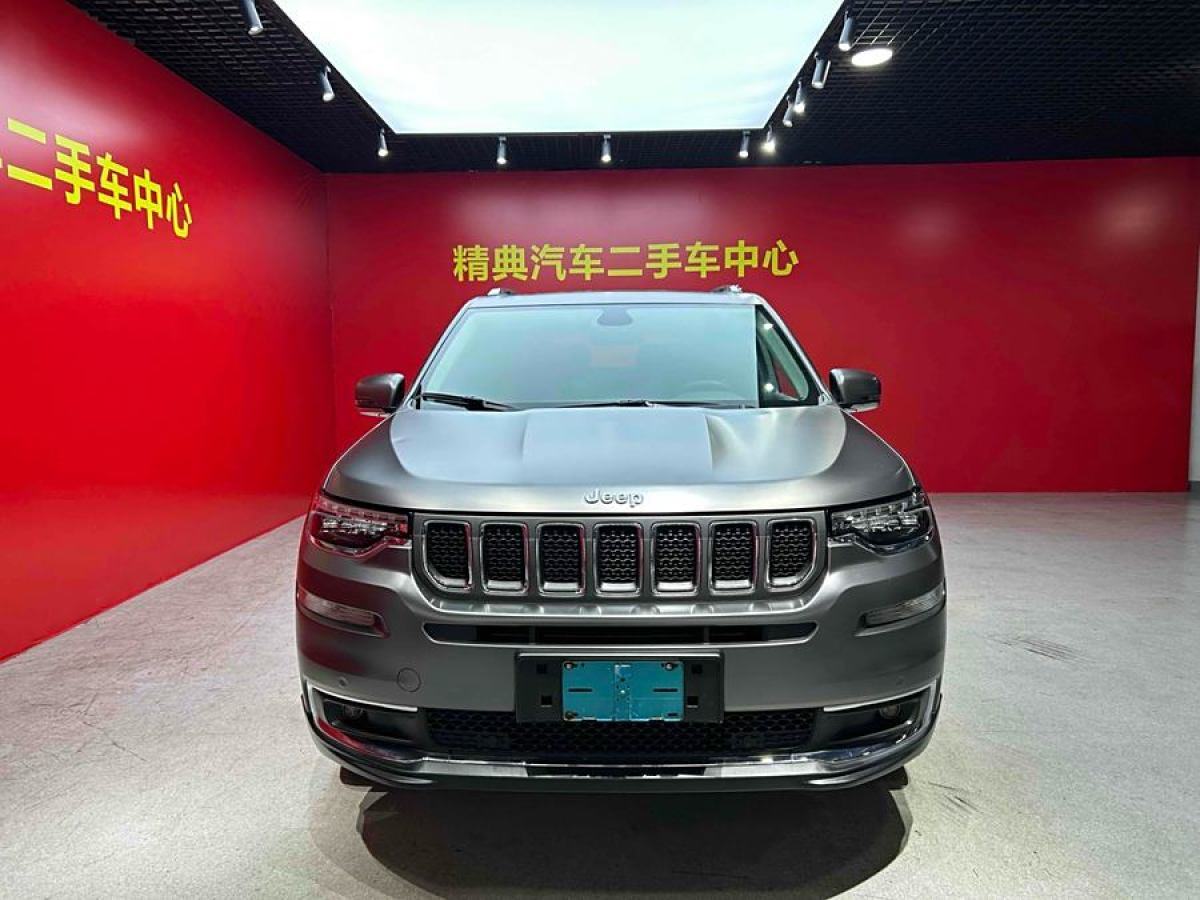 Jeep 大指揮官  2020款 2.0T 兩驅(qū)精英版圖片