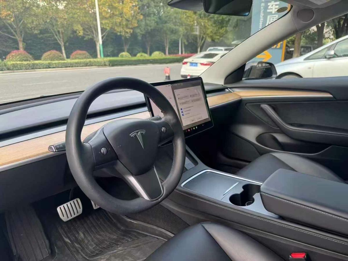 特斯拉 Model 3  2020款 標準續(xù)航后驅升級版圖片