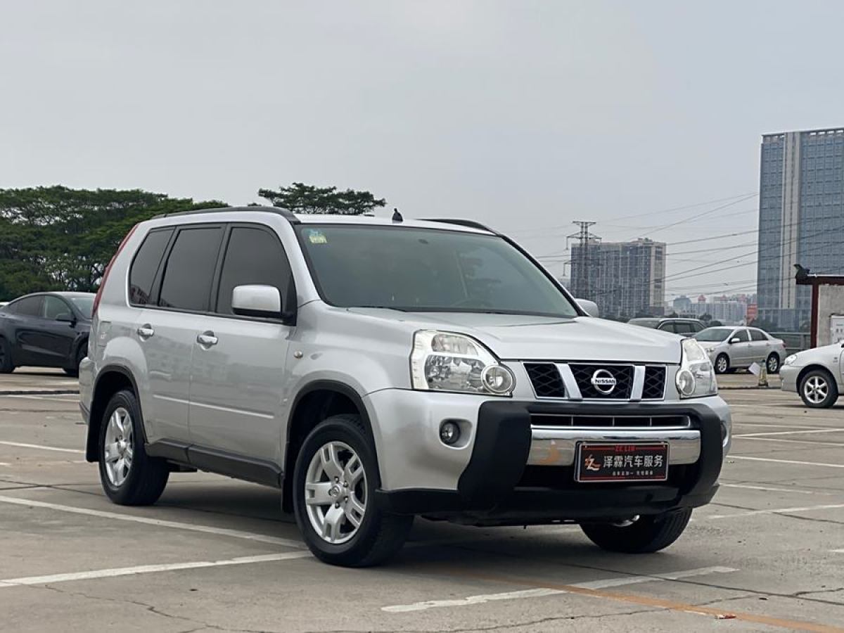 2010年8月日產(chǎn) 奇駿  2010款 2.0L 手動舒適版 4WD