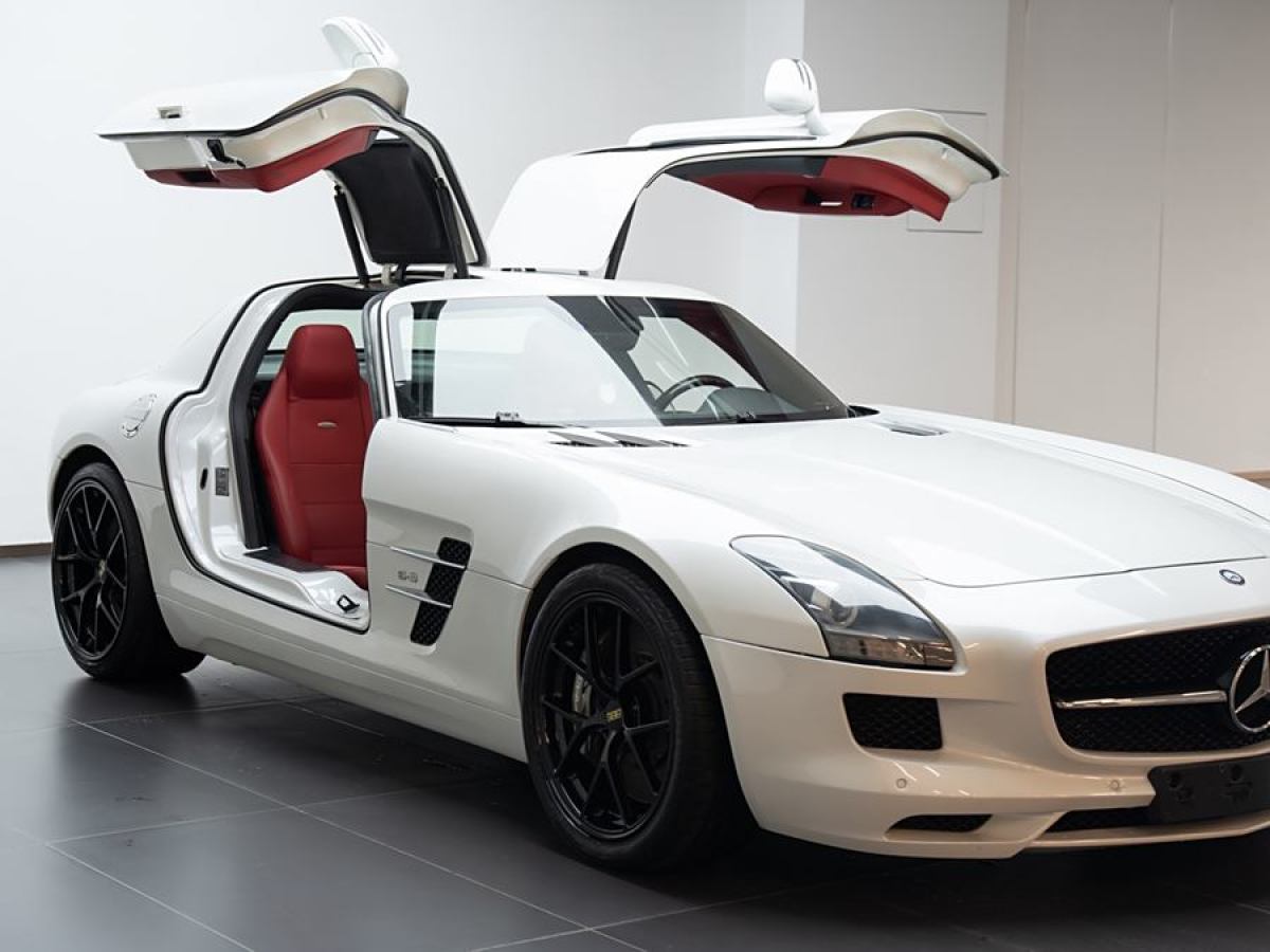 2013年2月奔馳 奔馳SLS級AMG  2011款 SLS AMG