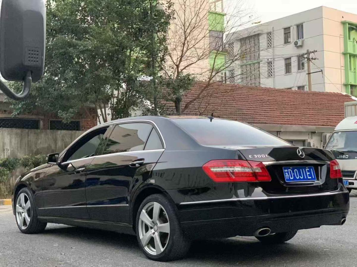 奔馳 奔馳E級  2013款 E 260 L CGI優(yōu)雅型圖片