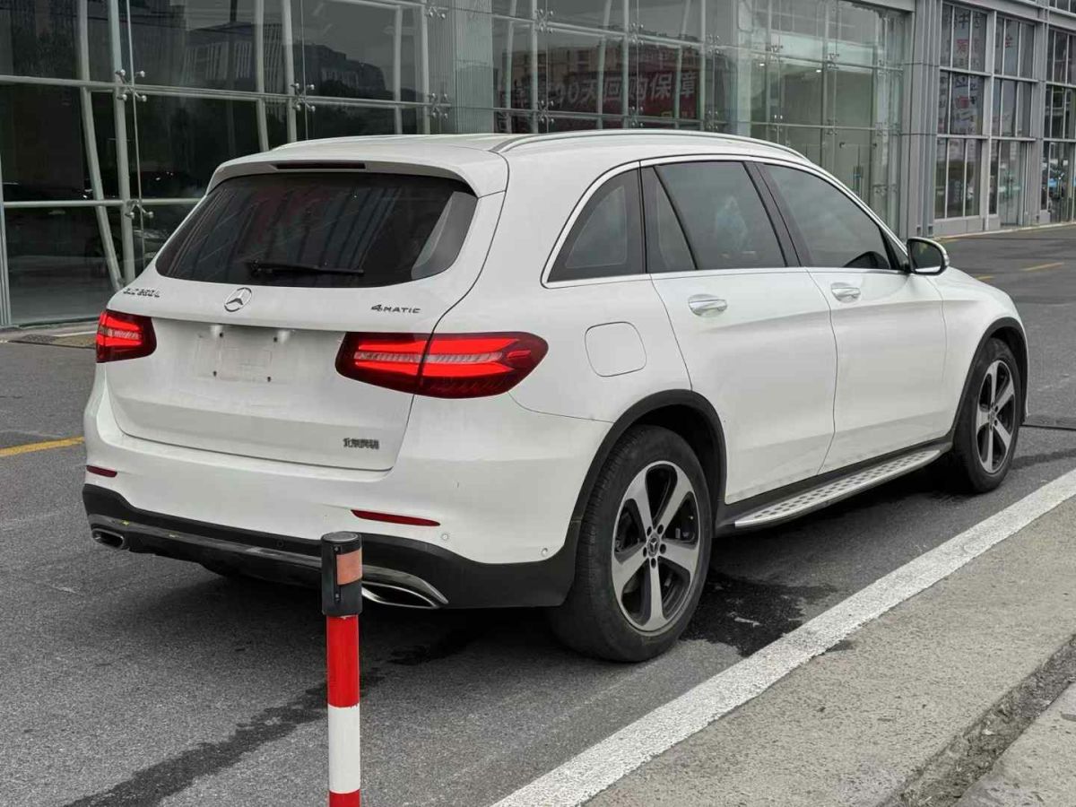 奔馳 奔馳A級  2019款  A 220 L 4MATIC 運動轎車圖片